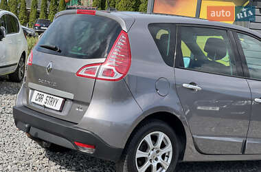 Минивэн Renault Scenic 2011 в 