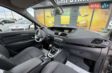 Минивэн Renault Scenic 2011 в 