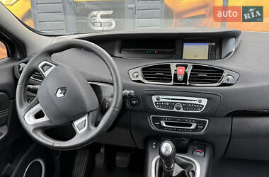 Минивэн Renault Scenic 2011 в 
