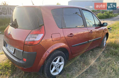 Минивэн Renault Scenic 2004 в 