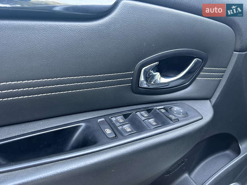 Минивэн Renault Scenic 2011 в Николаеве
