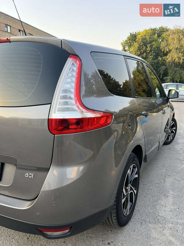 Минивэн Renault Scenic 2014 в Краснограде