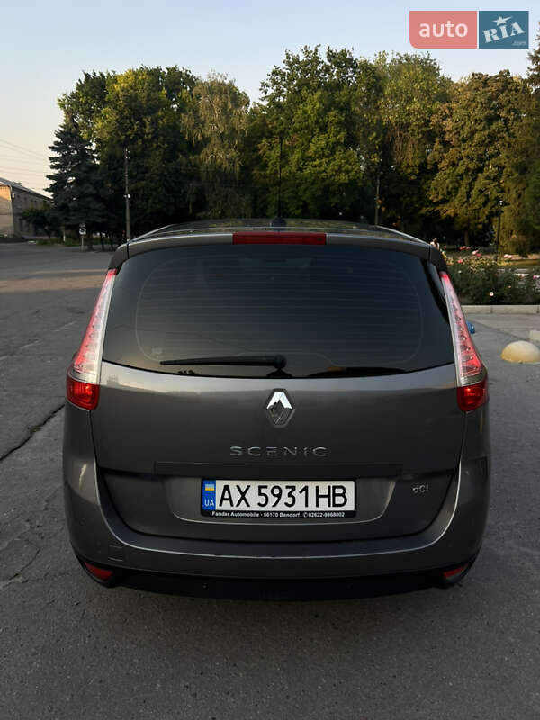 Минивэн Renault Scenic 2014 в Краснограде