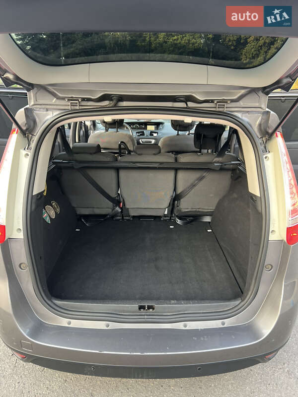 Минивэн Renault Scenic 2014 в Краснограде