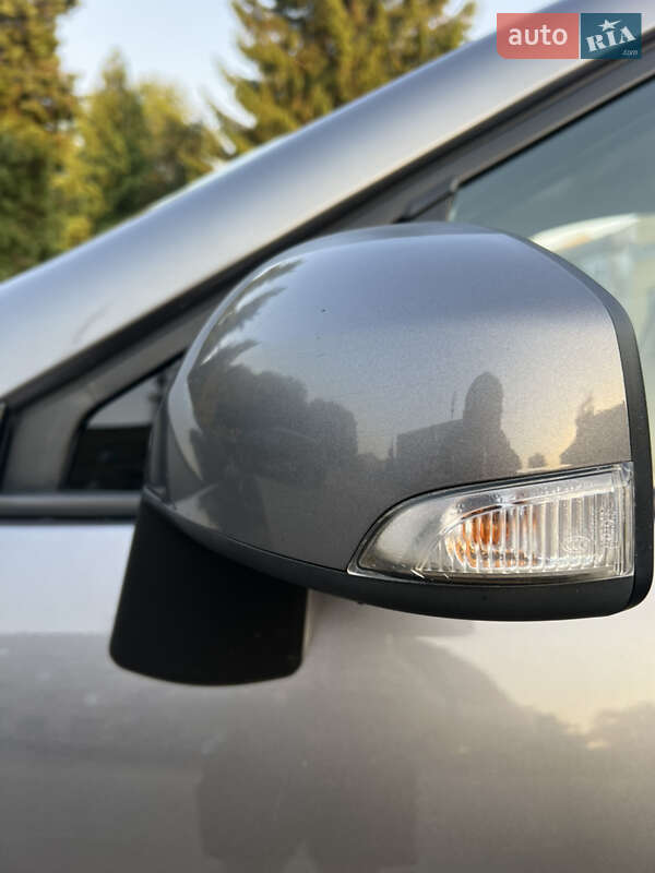 Минивэн Renault Scenic 2014 в Краснограде