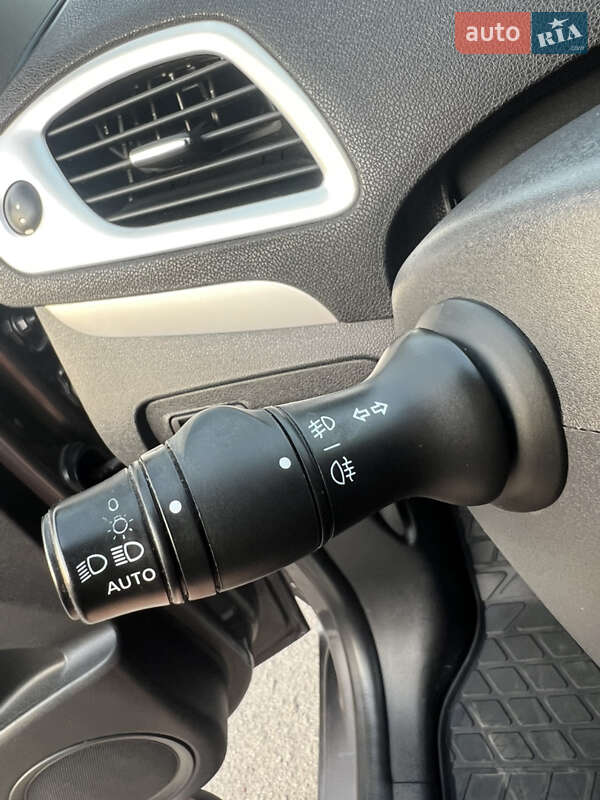 Минивэн Renault Scenic 2014 в Краснограде