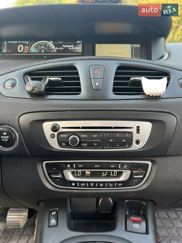 Минивэн Renault Scenic 2014 в Краснограде
