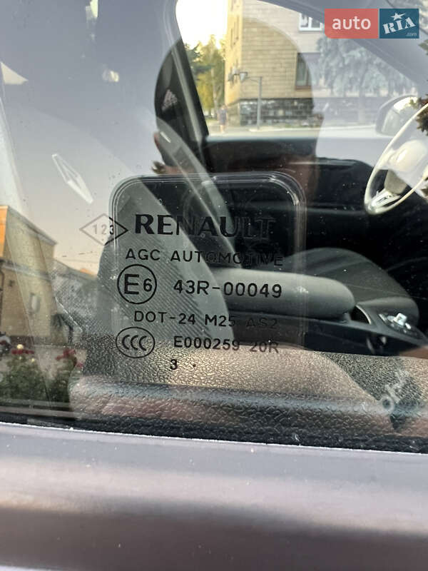 Минивэн Renault Scenic 2014 в Краснограде