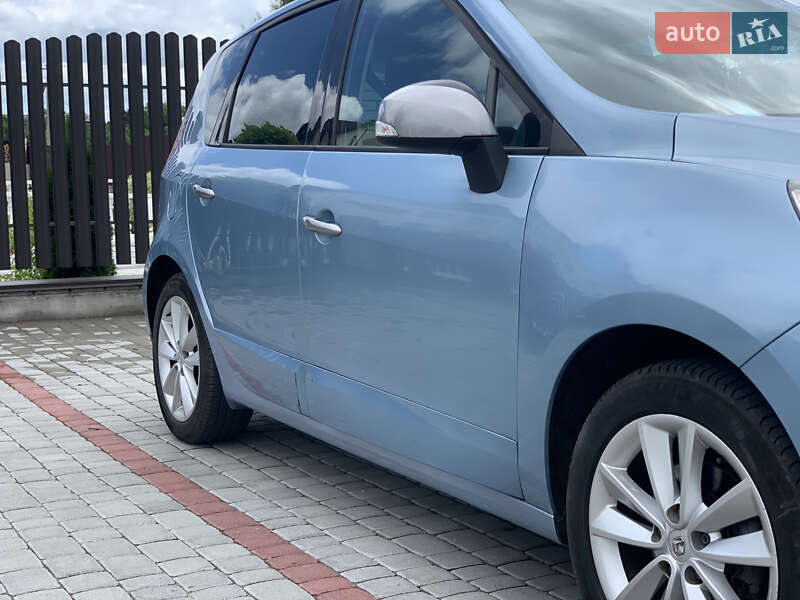 Минивэн Renault Scenic 2010 в Староконстантинове