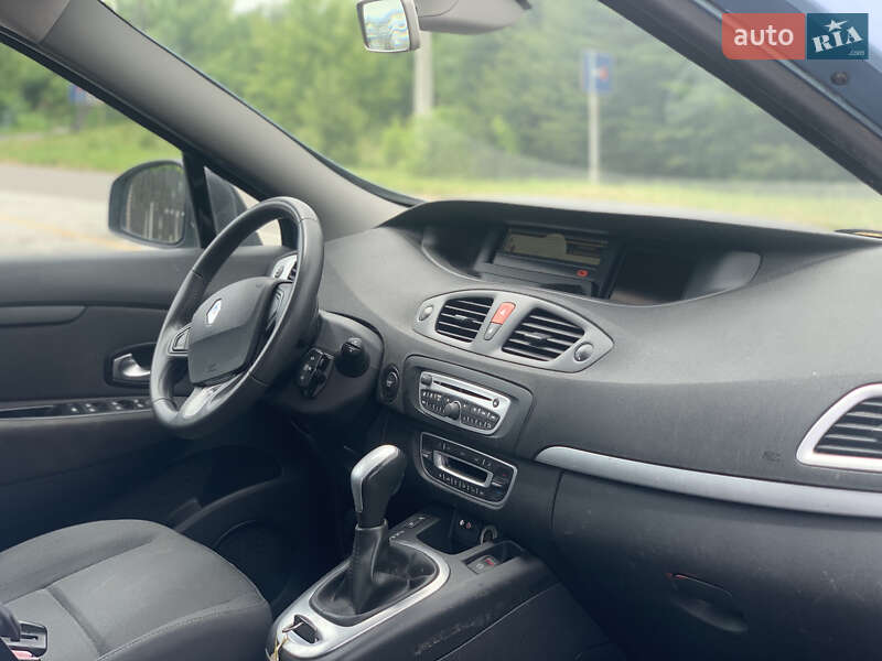 Минивэн Renault Scenic 2010 в Староконстантинове