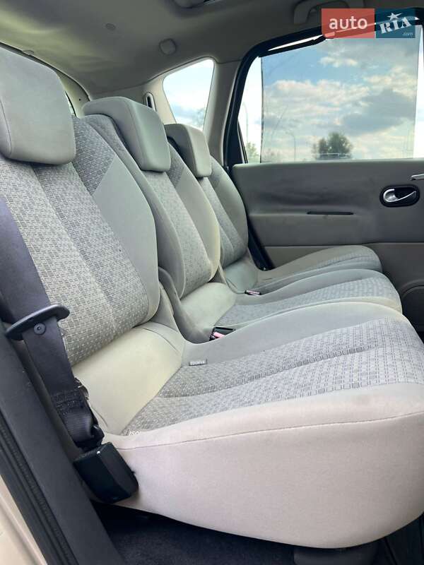 Минивэн Renault Scenic 2007 в Киеве