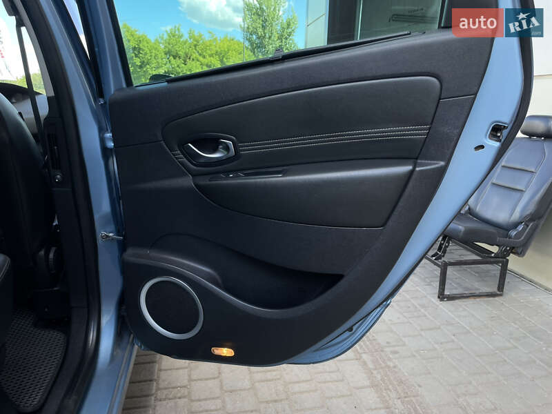 Минивэн Renault Scenic 2011 в Бердичеве