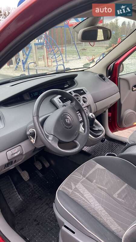 Минивэн Renault Scenic 2003 в Дубно