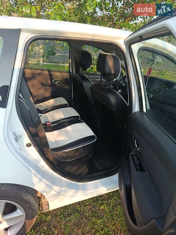 Минивэн Renault Scenic 2012 в Яготине