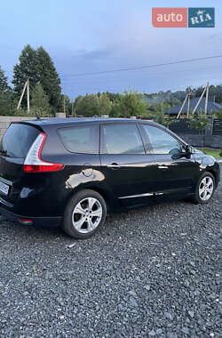 Минивэн Renault Scenic 2009 в Киверцах