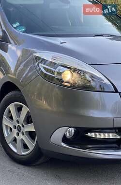 Мінівен Renault Scenic 2012 в 