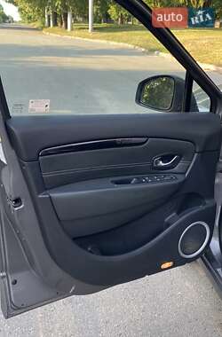 Мінівен Renault Scenic 2012 в 