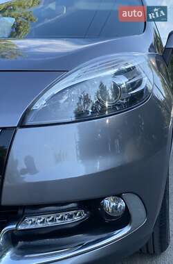 Мінівен Renault Scenic 2012 в 