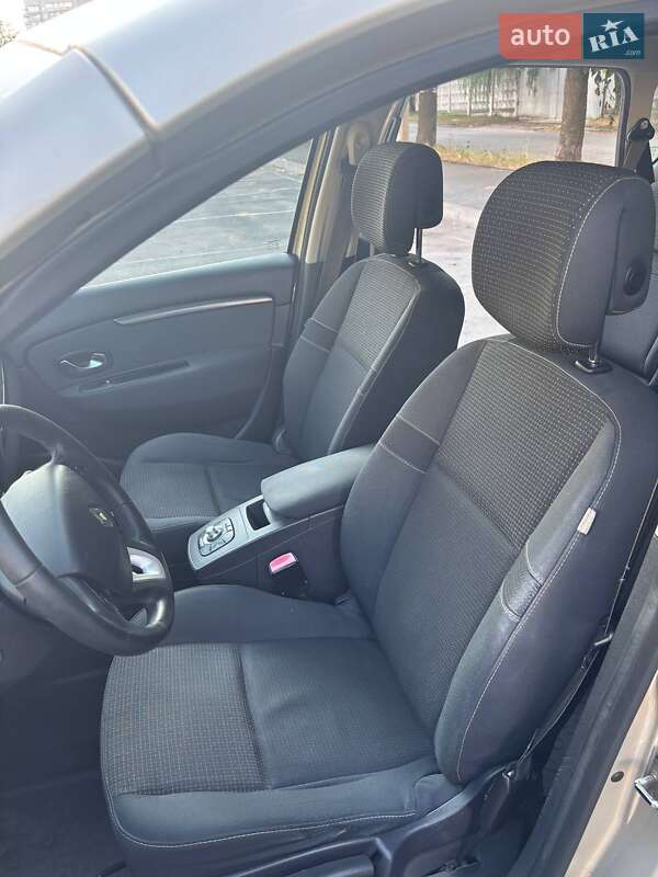 Минивэн Renault Scenic 2010 в Житомире