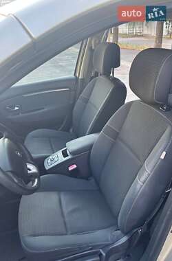Минивэн Renault Scenic 2010 в 