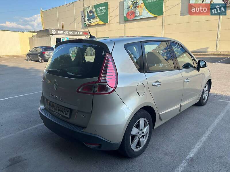 Минивэн Renault Scenic 2010 в Житомире