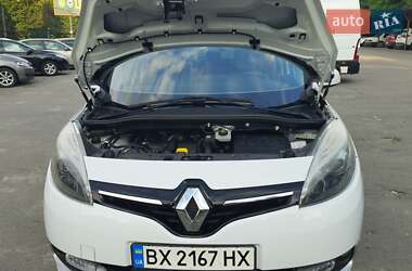 Минивэн Renault Scenic 2015 в 