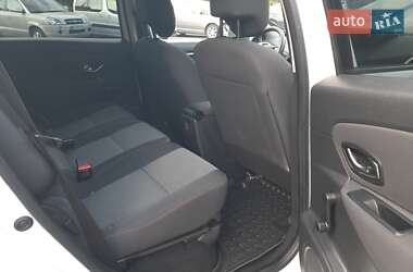 Минивэн Renault Scenic 2015 в 