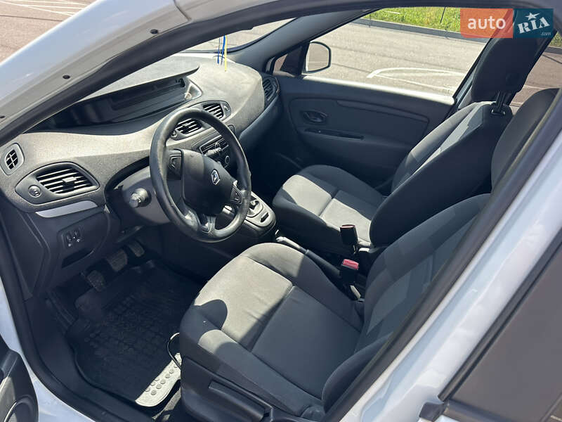 Минивэн Renault Scenic 2011 в Ровно
