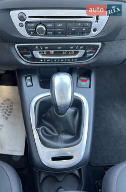 Минивэн Renault Scenic 2014 в 