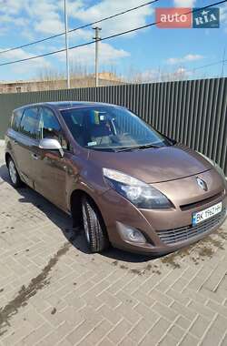Мінівен Renault Scenic 2011 в Сарнах