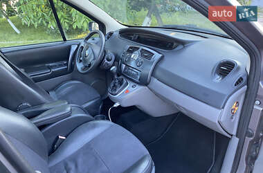 Минивэн Renault Scenic 2005 в 