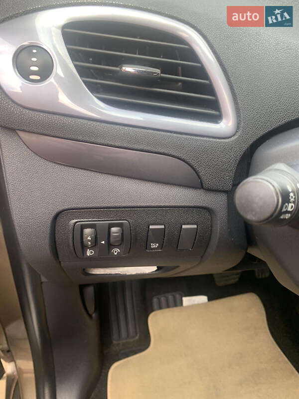 Минивэн Renault Scenic 2016 в Ровно