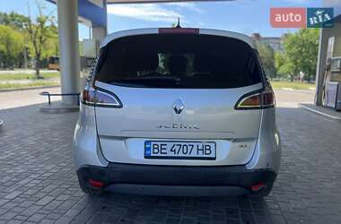 Минивэн Renault Scenic 2014 в 