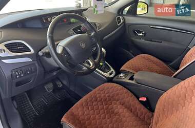 Минивэн Renault Scenic 2014 в 