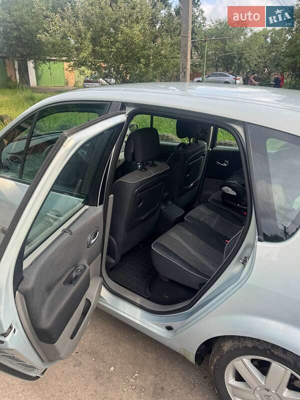 Минивэн Renault Scenic 2003 в Новгород-Северском фото 8 Минивэн Renault Scenic 2003 в Новгород-Северском