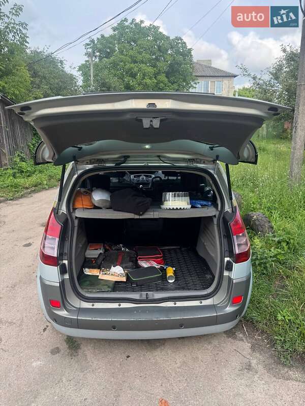 Минивэн Renault Scenic 2003 в Новгород-Северском фото 16 Минивэн Renault Scenic 2003 в Новгород-Северском