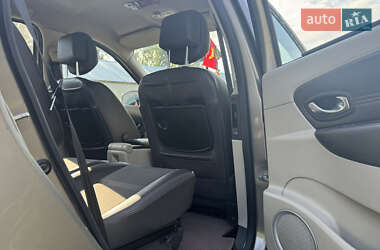 Минивэн Renault Scenic 2011 в 