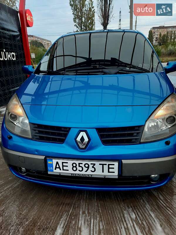 Минивэн Renault Scenic 2005 в 