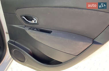 Минивэн Renault Scenic 2013 в 