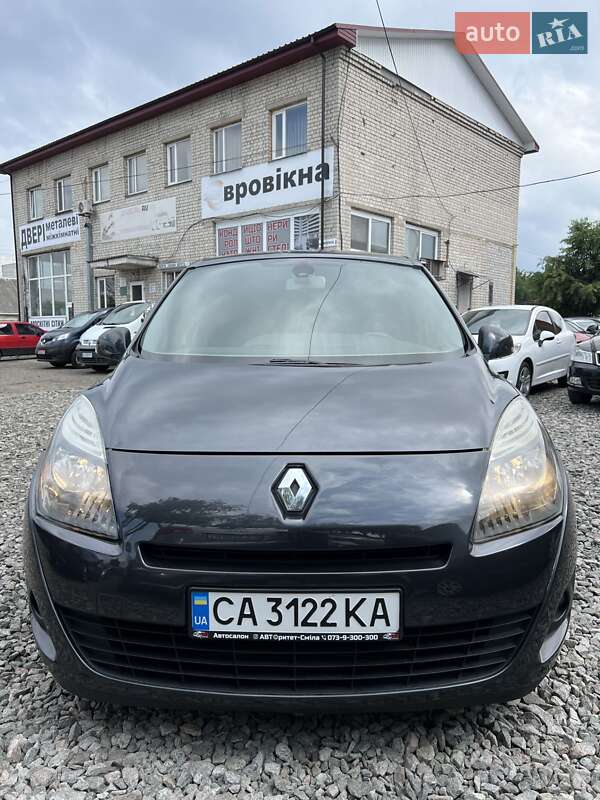 Минивэн Renault Scenic 2010 в Смеле