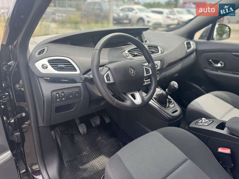 Минивэн Renault Scenic 2012 в Ровно