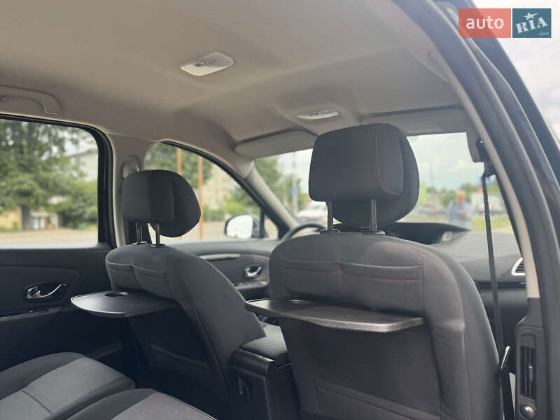 Минивэн Renault Scenic 2012 в Ровно