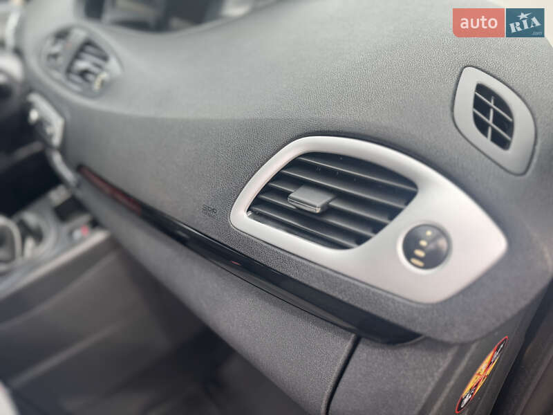 Минивэн Renault Scenic 2012 в Ровно