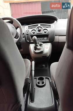 Минивэн Renault Scenic 2005 в 