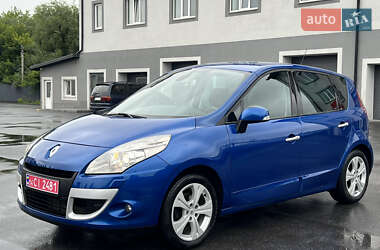 Минивэн Renault Scenic 2010 в 