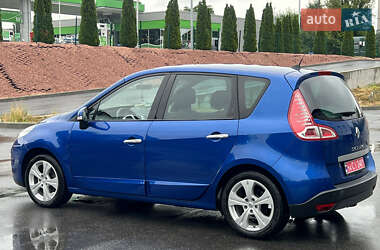 Минивэн Renault Scenic 2010 в 