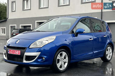 Минивэн Renault Scenic 2010 в 