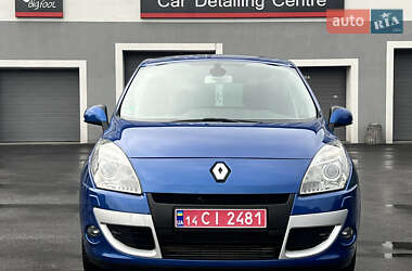 Минивэн Renault Scenic 2010 в 