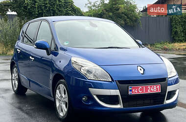 Минивэн Renault Scenic 2010 в 