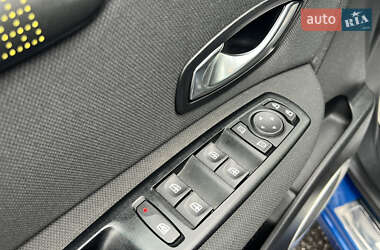 Минивэн Renault Scenic 2010 в 